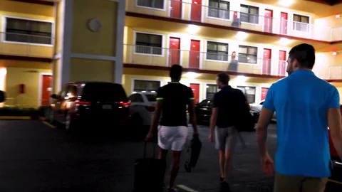 masqulin: Bros Get Busy In The Bachelor Suite